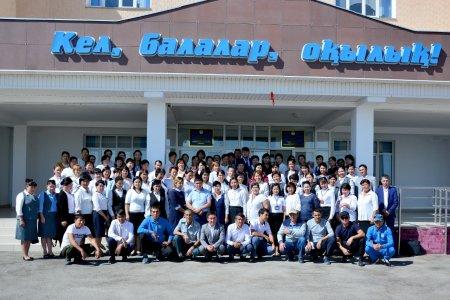 №125 жалпы орта білім беретін мектебінің қызметкерлері